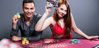 Antarmuka aplikasi mobile kobra toto menampilkan menu deposit dan withdrawal dengan berbagai metode pembayaran